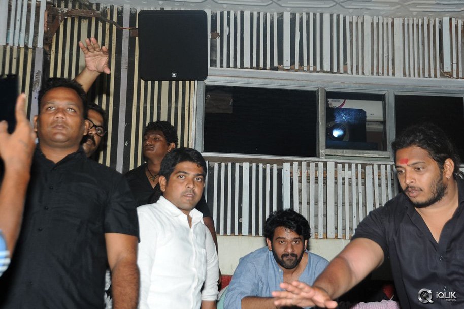 Prabhas-Watches-Baahubali-at-Sudharshan-Theatre